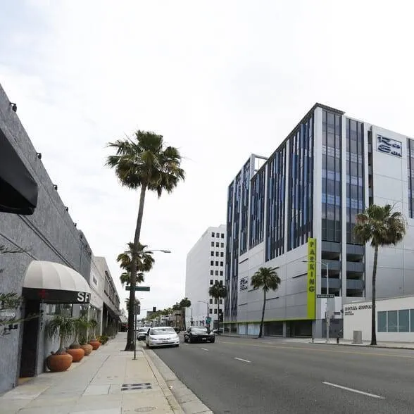 The Beverly Hills medical building housing the LA Sinus and Snoring Center